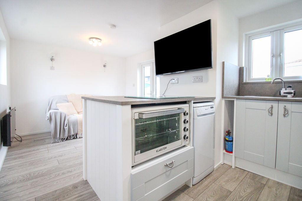 Property photo 3 of 10 Photo 12