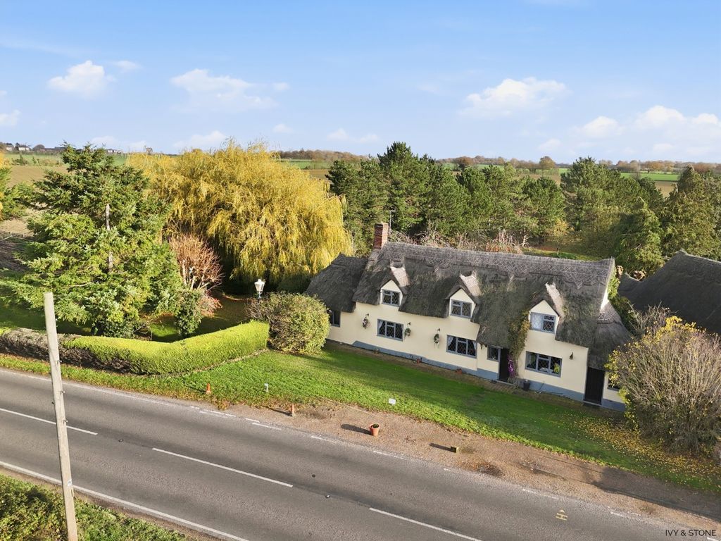 Property photo 2 of 35 4621891