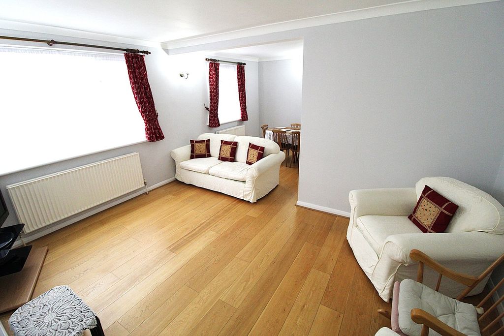 Property photo 3 of 16