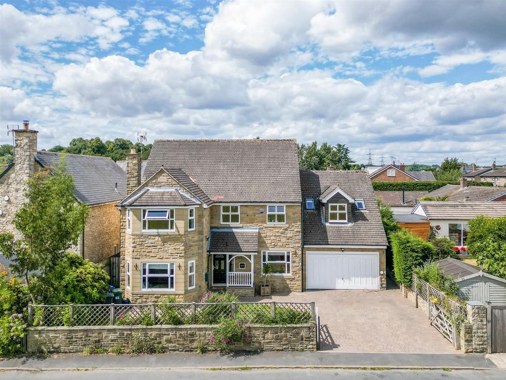 Property photo 2 of 30