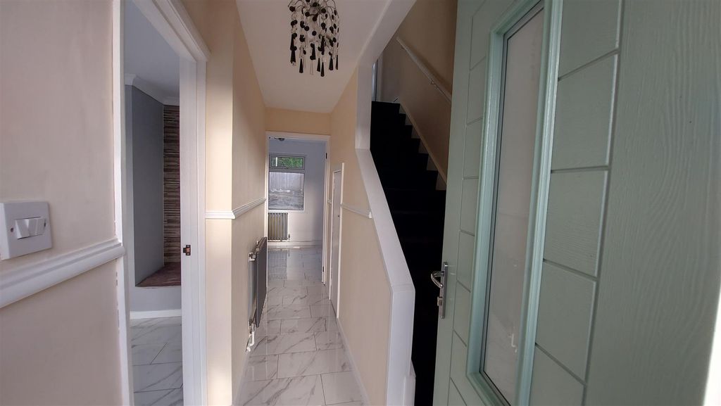 Property photo 2 of 15 Entrance Hallway