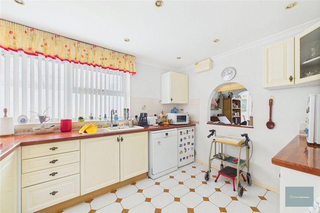 Property photo 3 of 18 Picture No. 03
