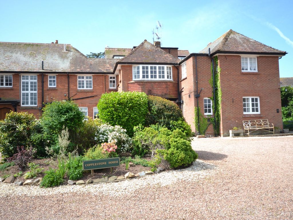 Property photo 1 of 11 Building