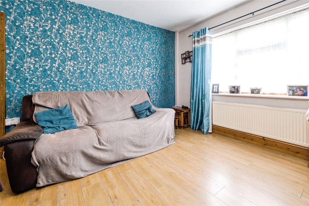 Property photo 3 of 16 Picture No. 25