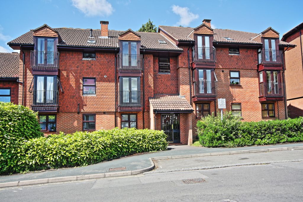 Property photo 1 of 6