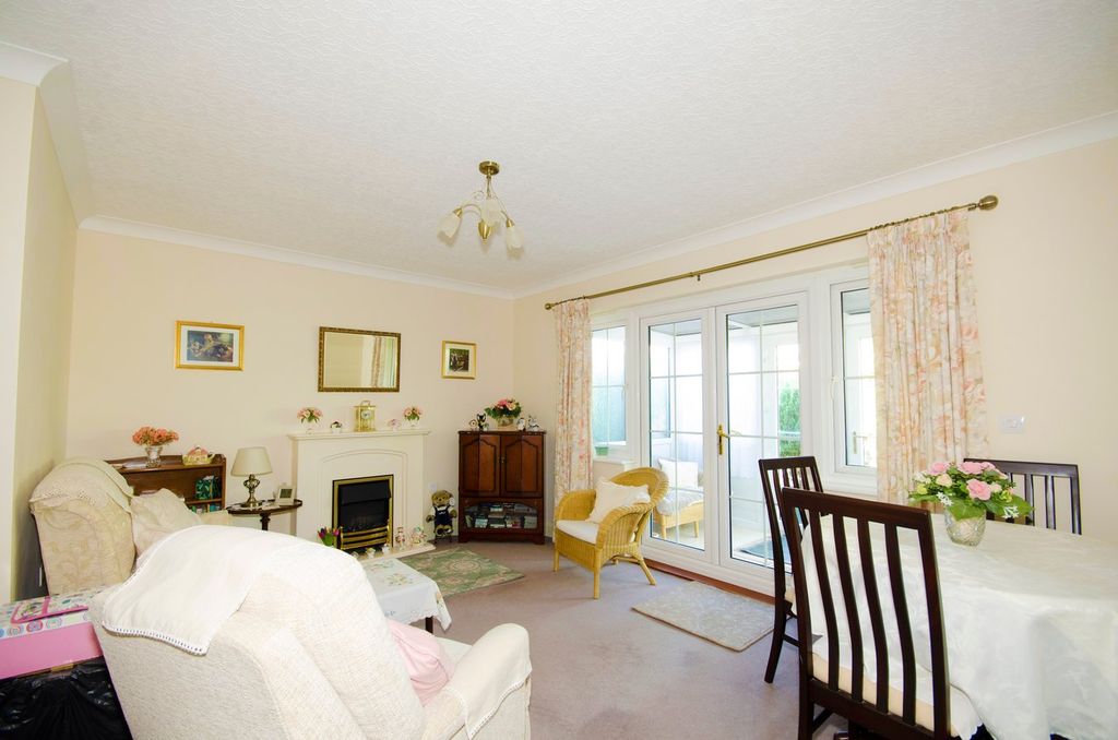 Property photo 2 of 15