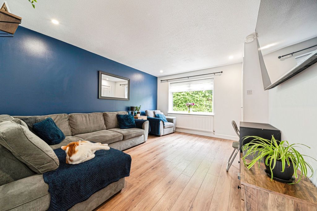 Property photo 2 of 10 9962036c-1667-F111-Ab0d-7Ced8d6B4873