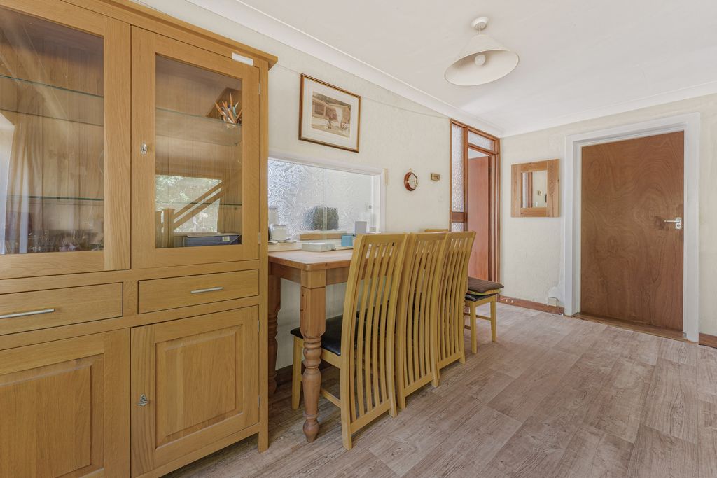 Property photo 3 of 17 Photo 13