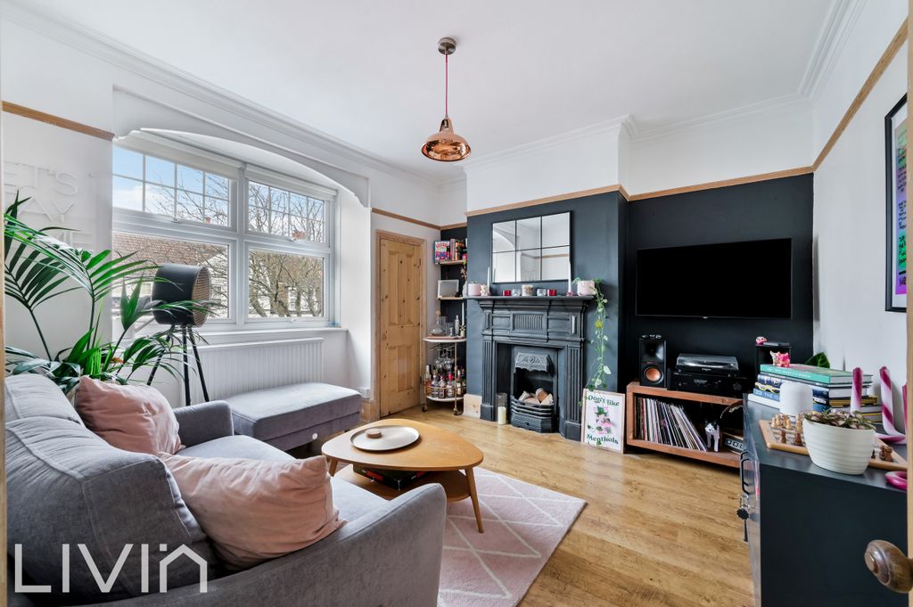 Property photo 2 of 12 Photo 2