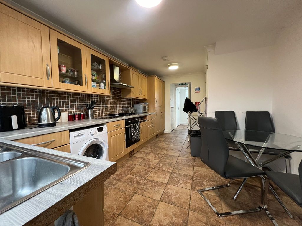 Property photo 3 of 5