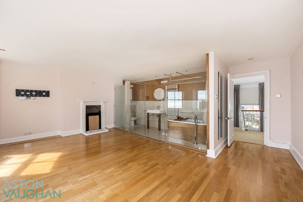 Property photo 1 of 15 5222460