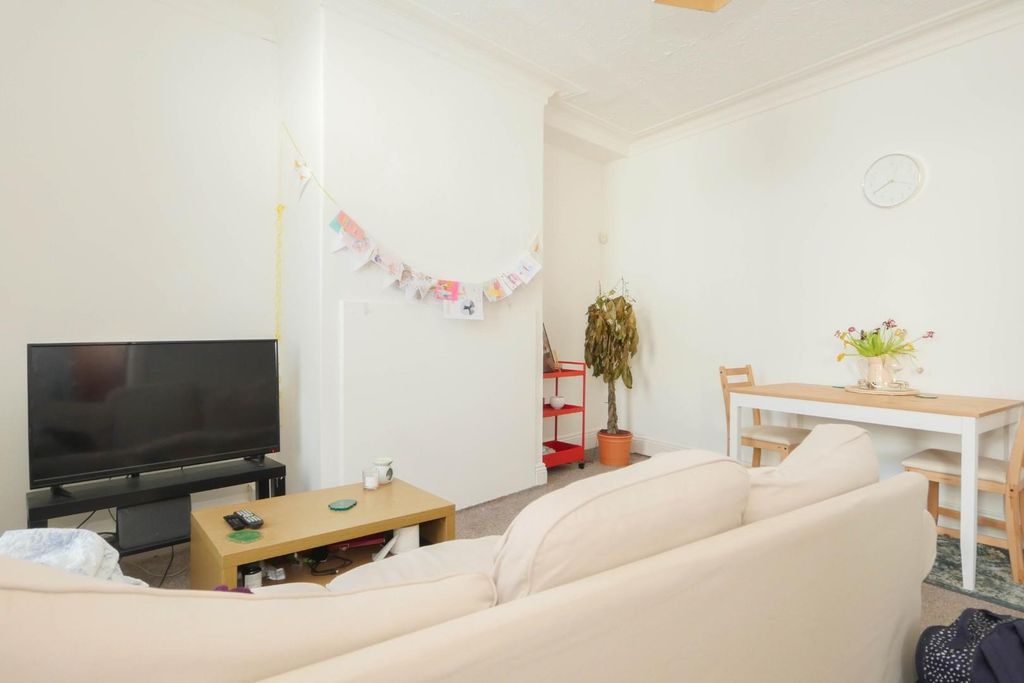 Property photo 2 of 12 Living Room