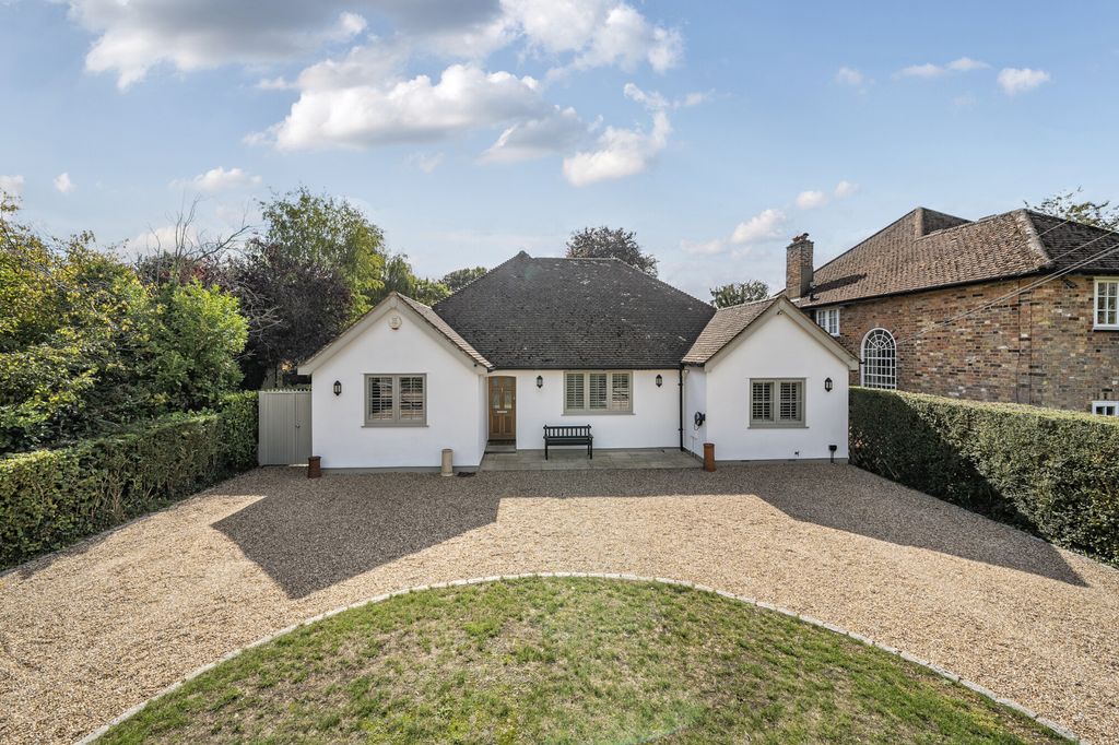 Property photo 1 of 11