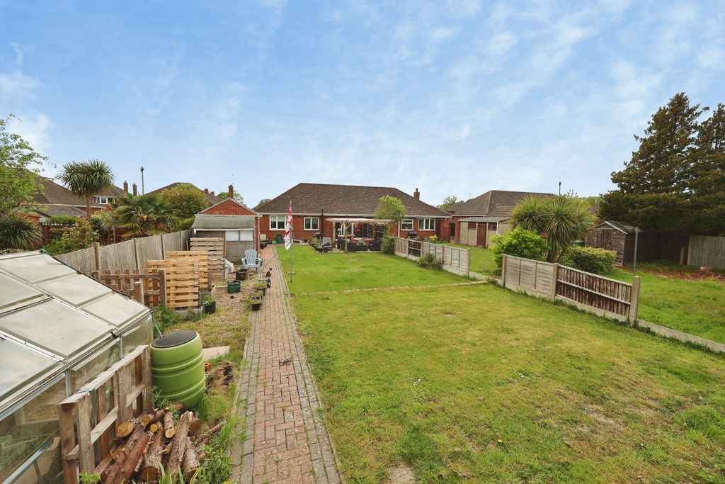 Property photo 3 of 16 5085644