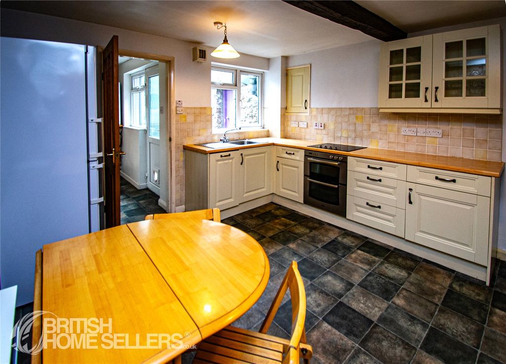 Property photo 3 of 15 Picture No. 10