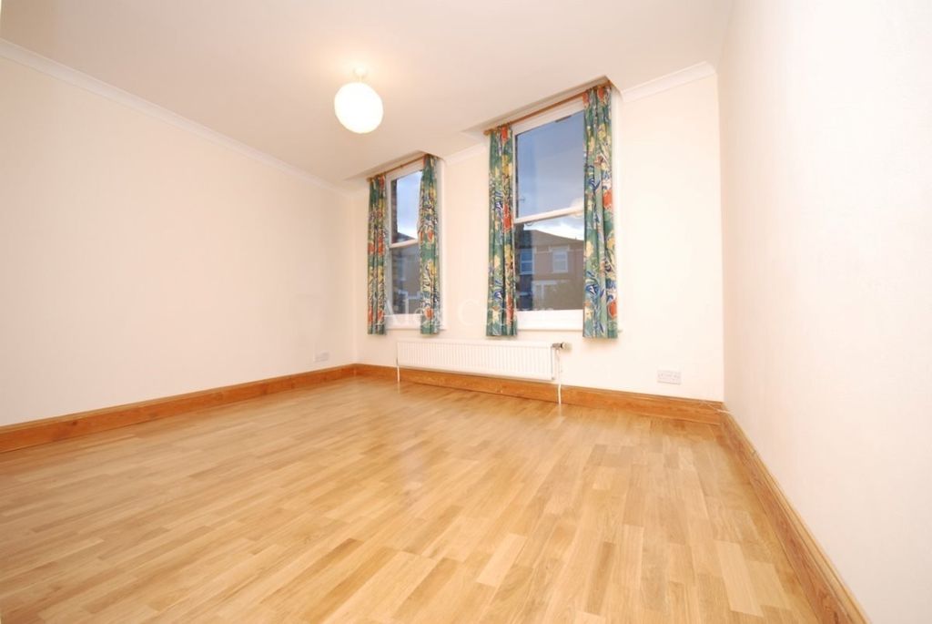 Property photo 3 of 5