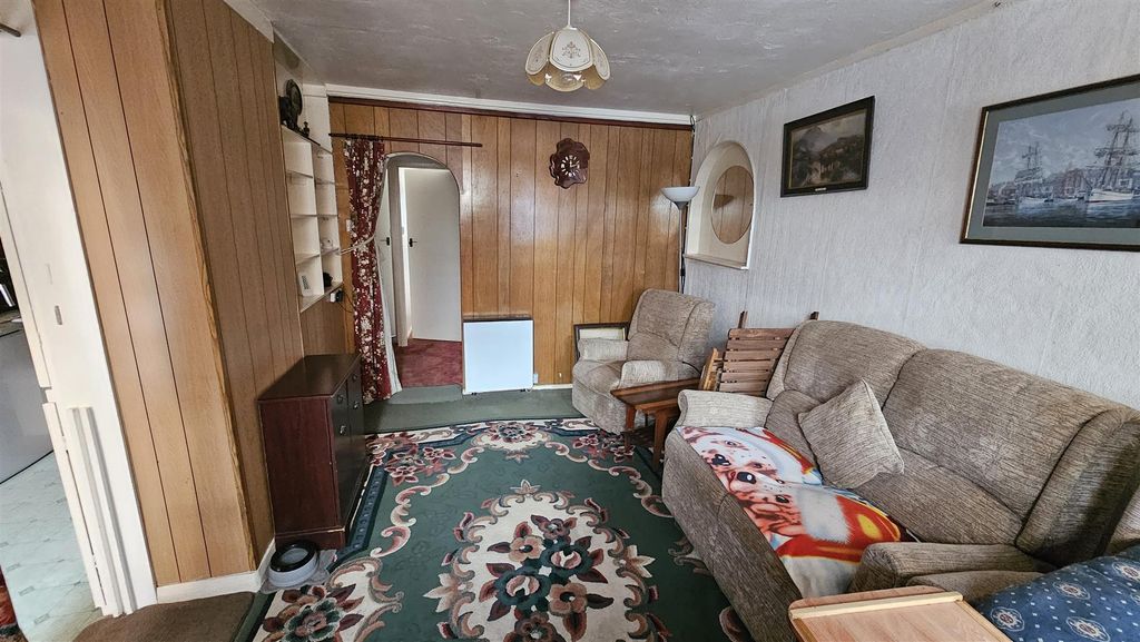 Property photo 3 of 14 20251023_121233.Jpg