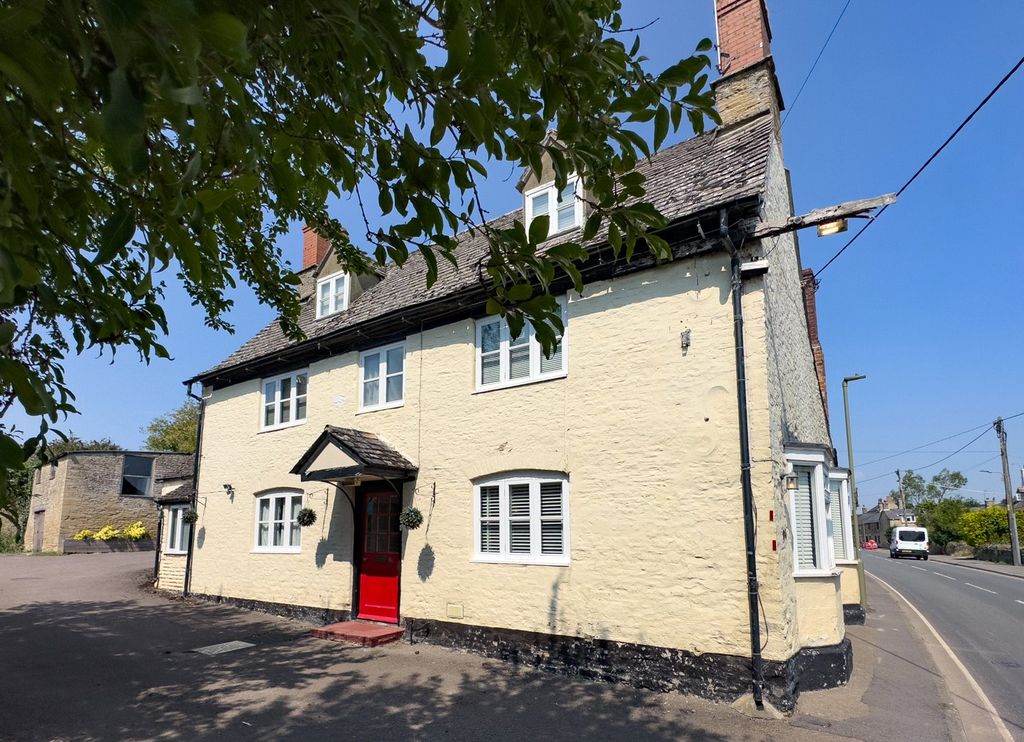 Property photo 1 of 28 Front External