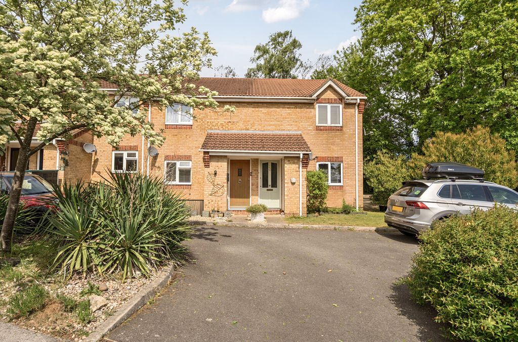 Property photo 1 of 11 1452034-5-69F208F...