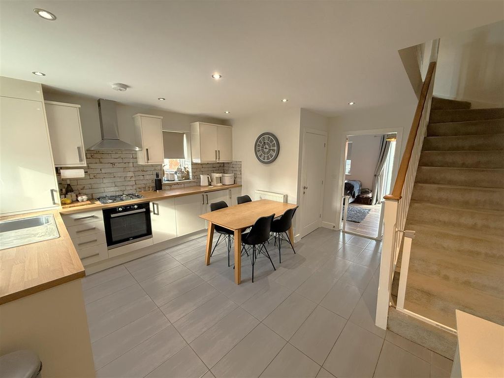 Property photo 3 of 16 Kitchen Dining A.Jpg