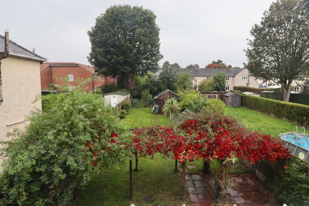 Property photo 3 of 14 Img_1430