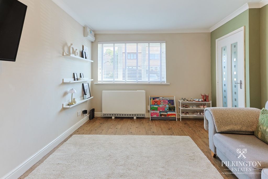 Property photo 3 of 14 4788112