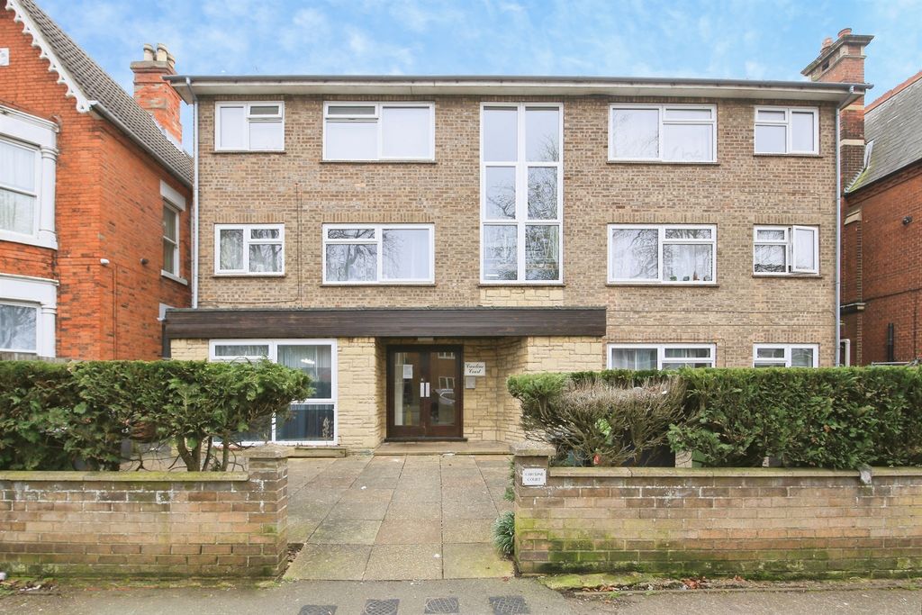 Property photo 2 of 7