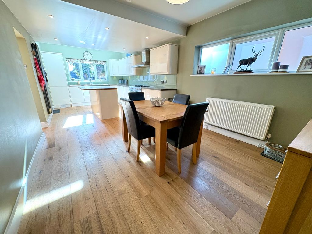 Property photo 3 of 26