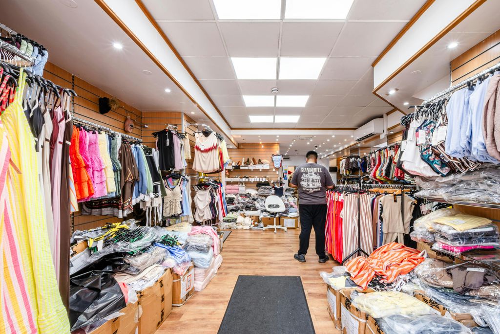 Property photo 3 of 13 Commercial Rd 219-225 - Low Res 13.Jpg