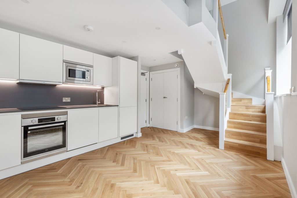 Property photo 2 of 14 Kitchen