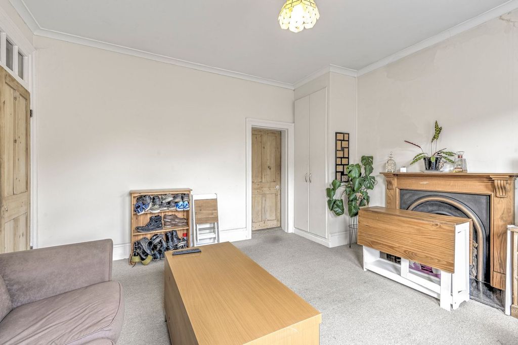 Property photo 2 of 9 Picture No. 01