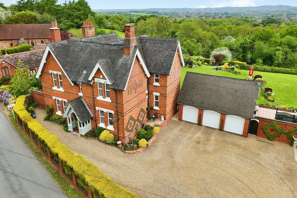 Property photo 1 of 34