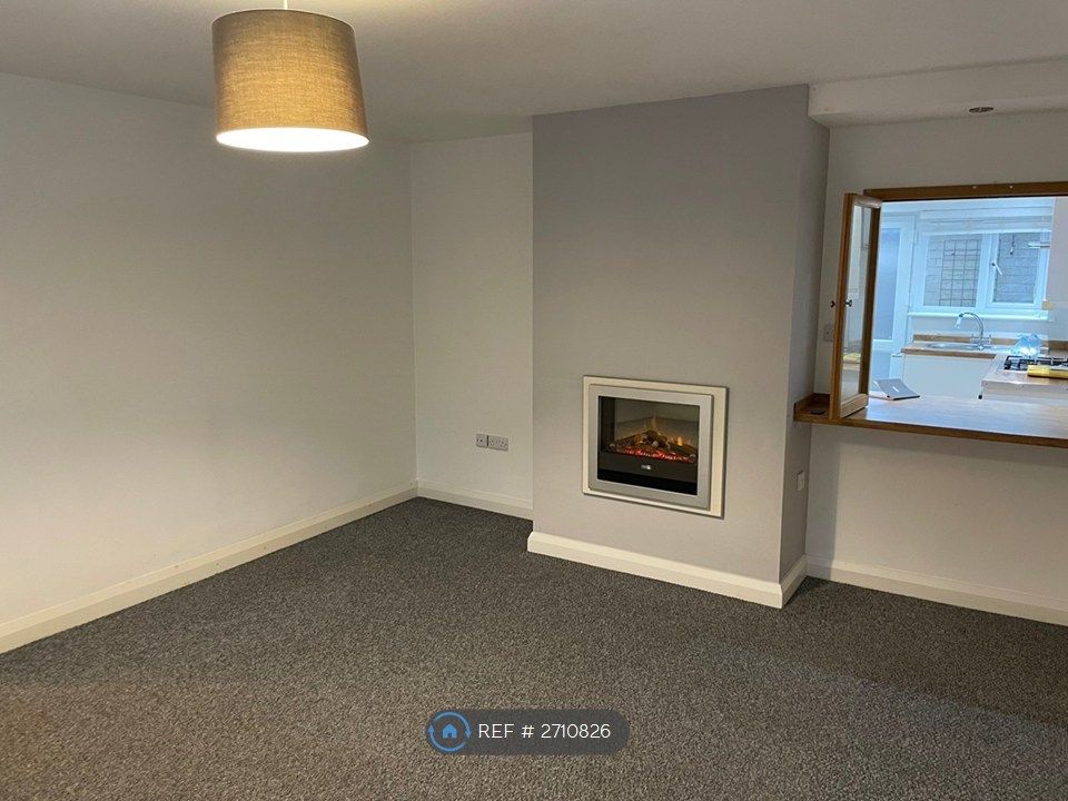 Property photo 2 of 14 Lounge