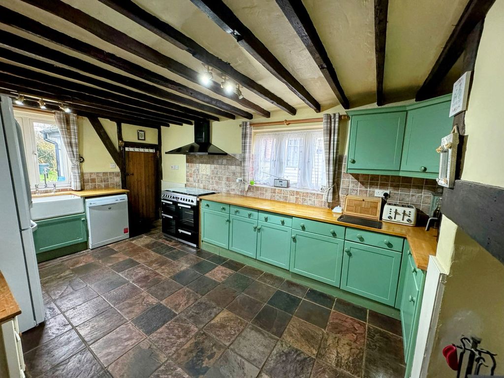 Property photo 2 of 37