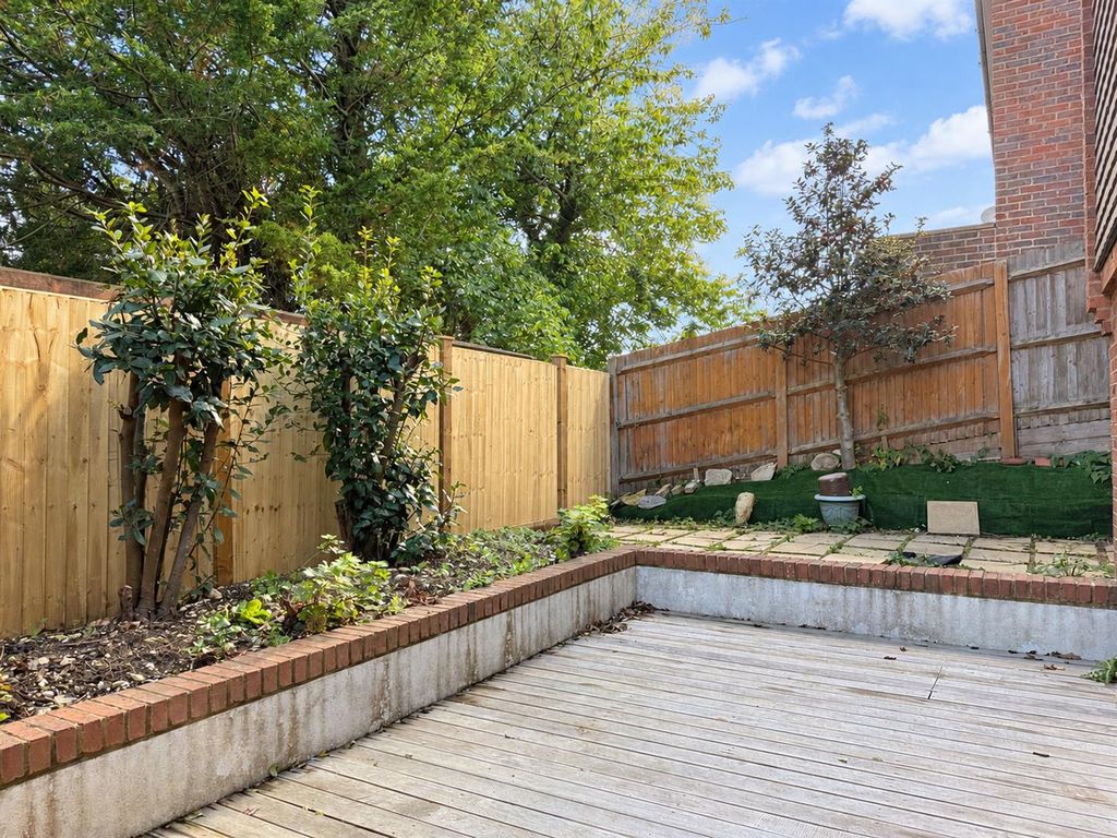 Property photo 3 of 10 8Lrgdn1A.Png