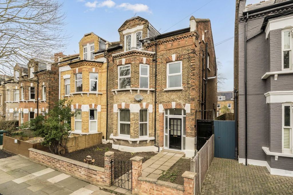 Property photo 1 of 5