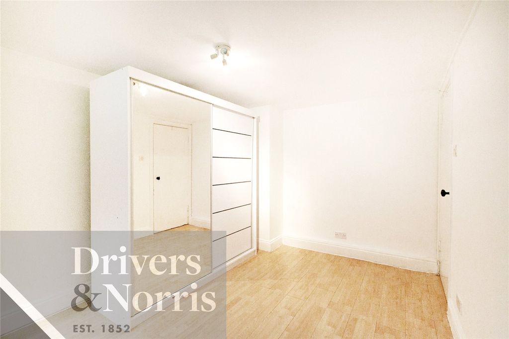 Property photo 3 of 7 Picture No. 04