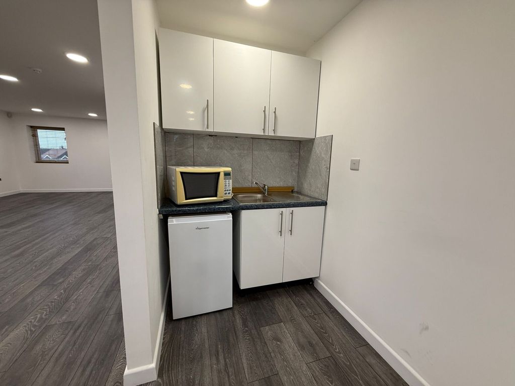 Property photo 3 of 3