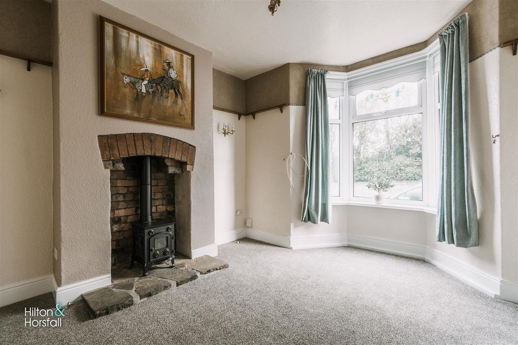 Property photo 2 of 11 Alexander Street