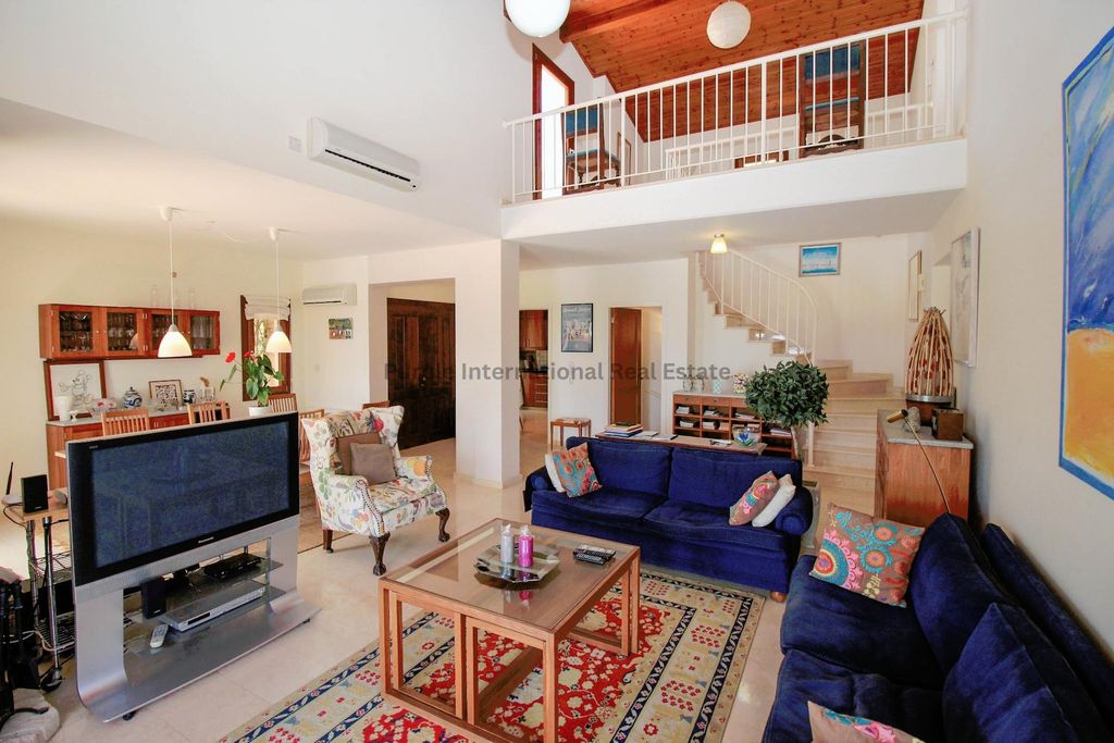 Property photo 2 of 48