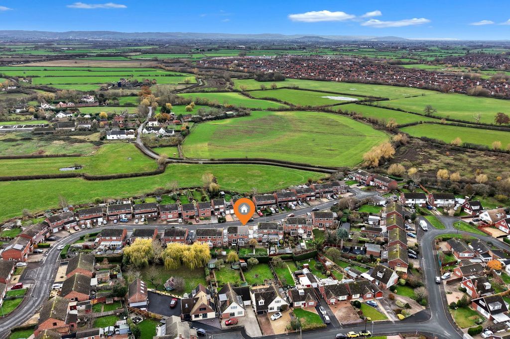 Property photo 2 of 20