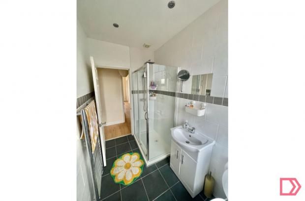 Property photo 3 of 7 Bathroom 2.Jpg