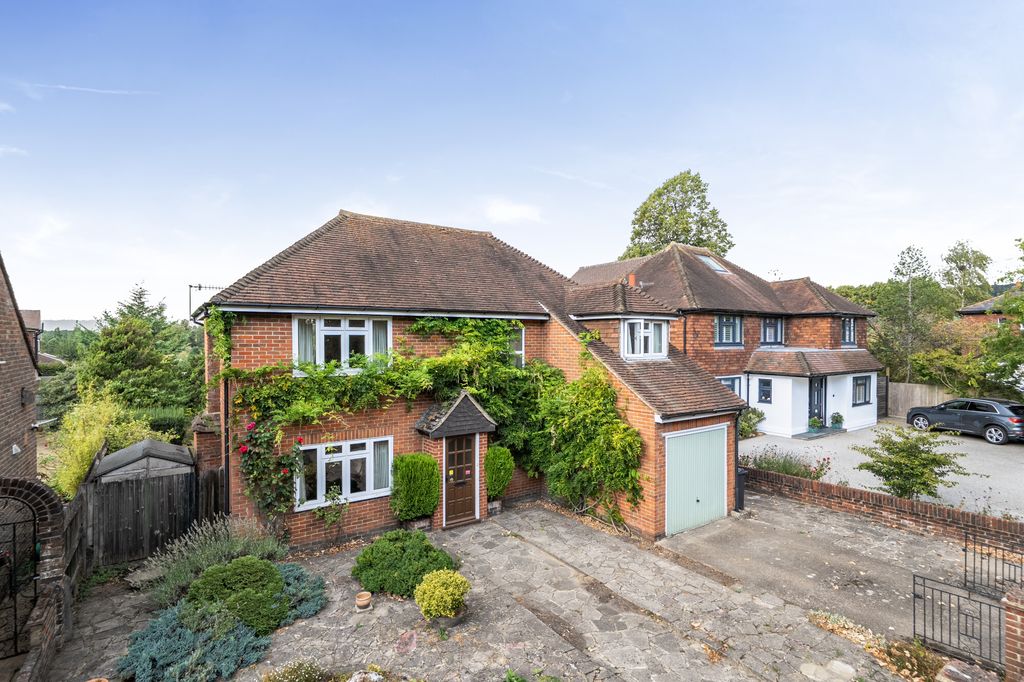 Property photo 1 of 11