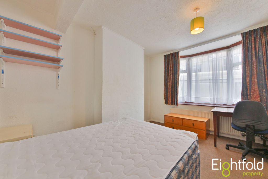 Property photo 3 of 11 Image