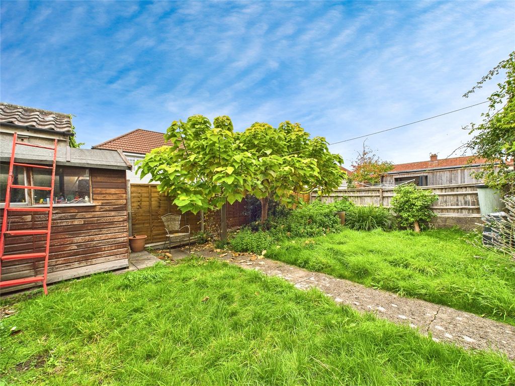 Property photo 3 of 21 Picture No. 08