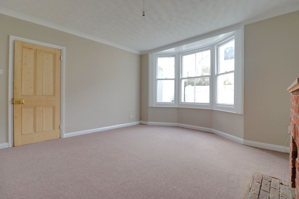 Property photo 2 of 12 Img_1453-Img_1455