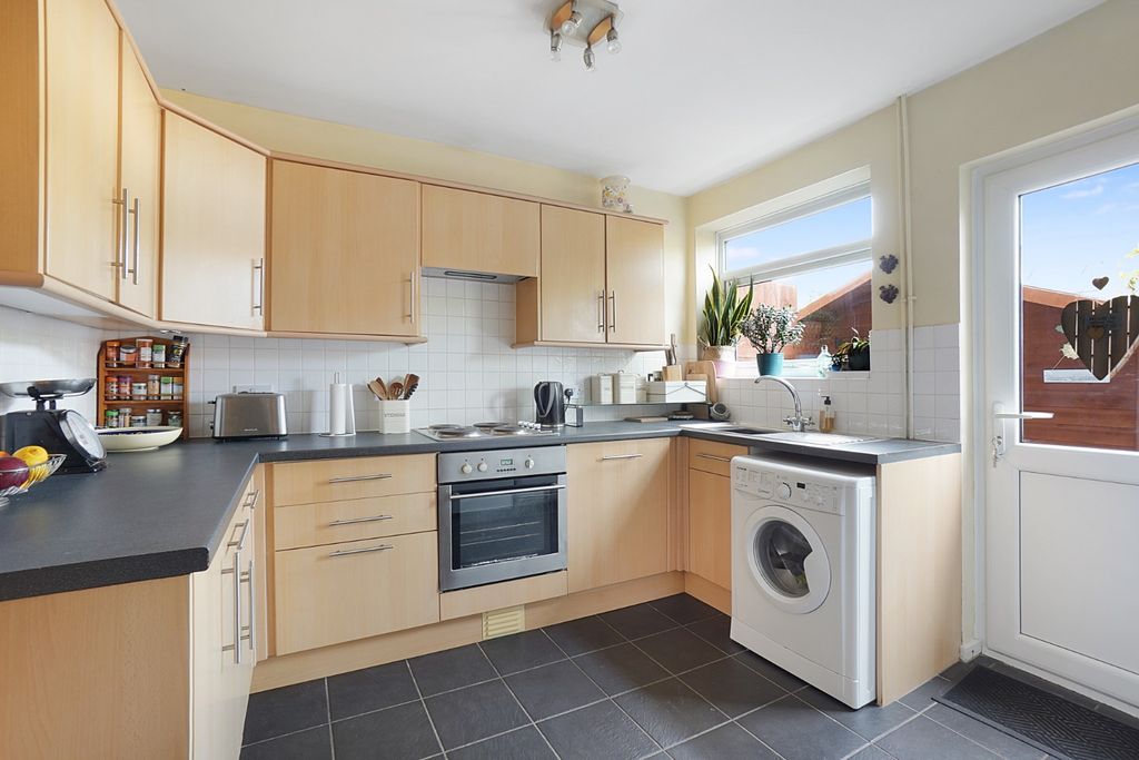 Property photo 3 of 19 4469607