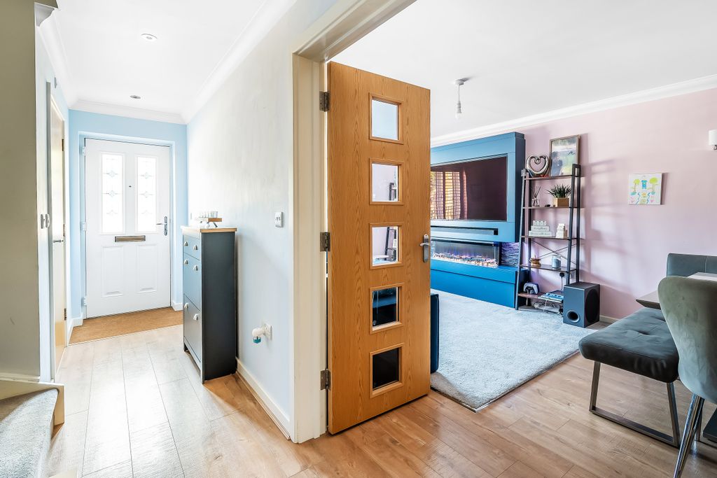 Property photo 2 of 24 2