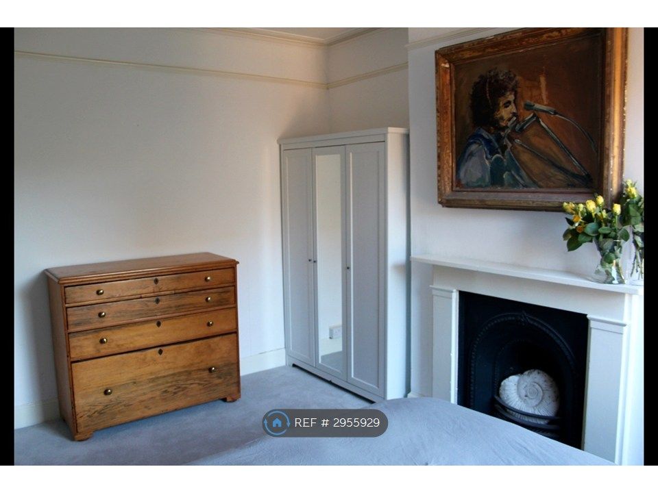 Property photo 3 of 21 Master Bedroom