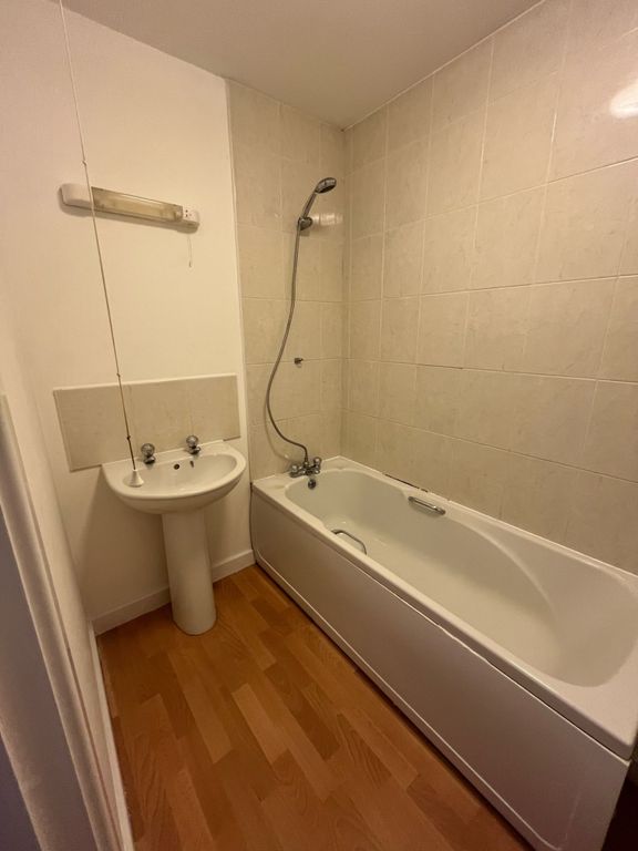 Property photo 2 of 7 9d63E78A-Bad6-4A75-8288-91385311Ef29